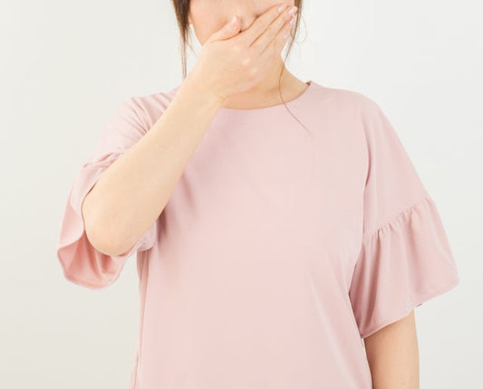 『もしかして私…？』誰も教えてくれない口臭の真実。なぜ年齢と共に「見えない負債」は増えるのか？